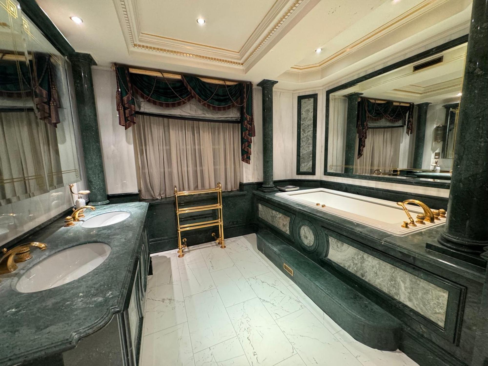 Guest house The Bishops London